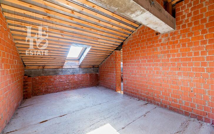 2-этажный коттедж 1 050 м² без отделки
