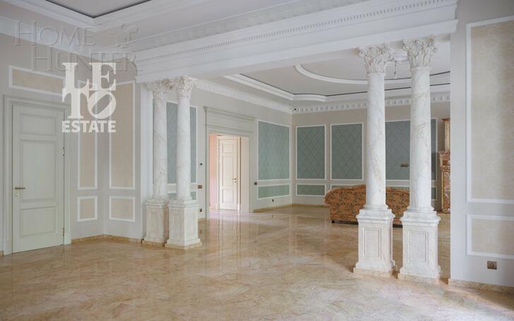 2-этажный коттедж 1 556 м² с отделкой