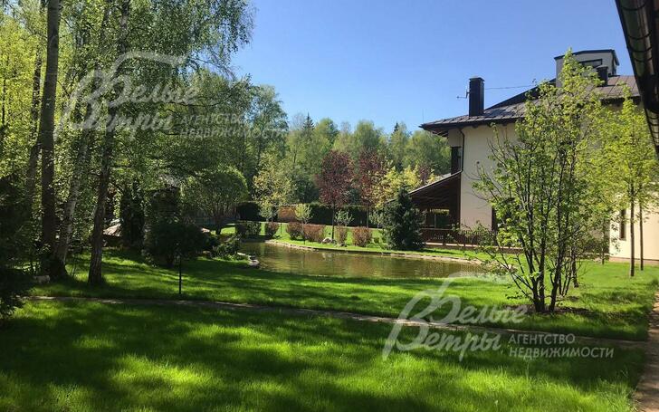 2-этажный коттедж 2 200 м² с отделкой