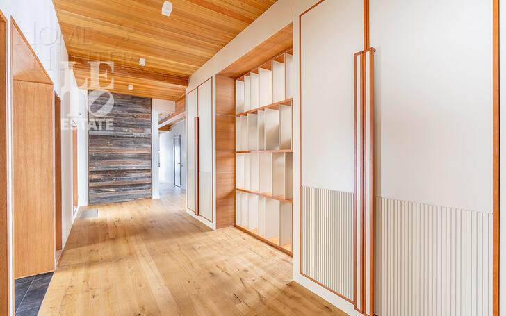 3-этажный коттедж 600 м² с отделкой