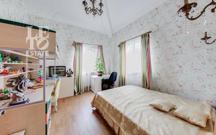 3-этажный коттедж 553.6 м² с отделкой