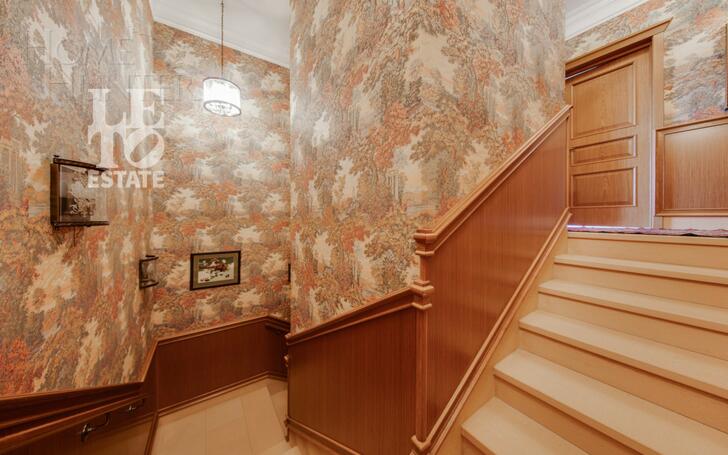 3-этажный коттедж 553.6 м² с отделкой