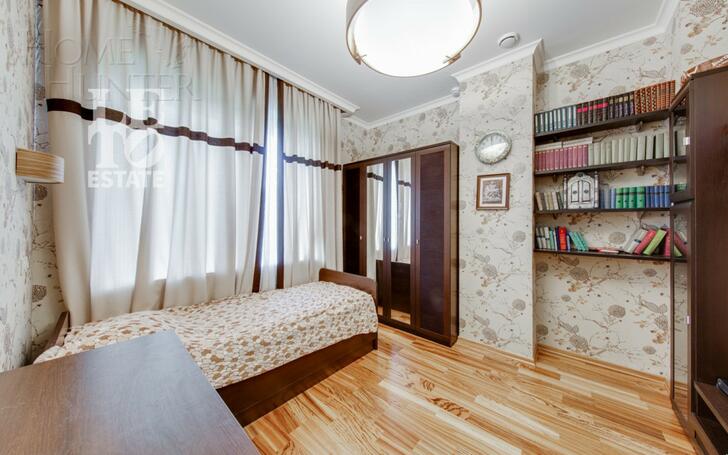 3-этажный коттедж 553.6 м² с отделкой