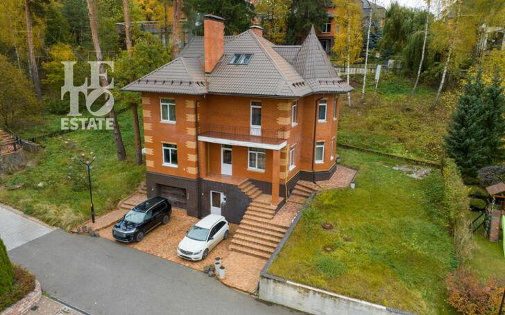 2-этажный коттедж 440.2 м² с отделкой