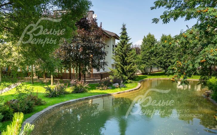 2-этажный коттедж 2 200 м² с отделкой