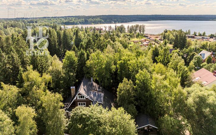 3-этажный коттедж 600 м² с отделкой