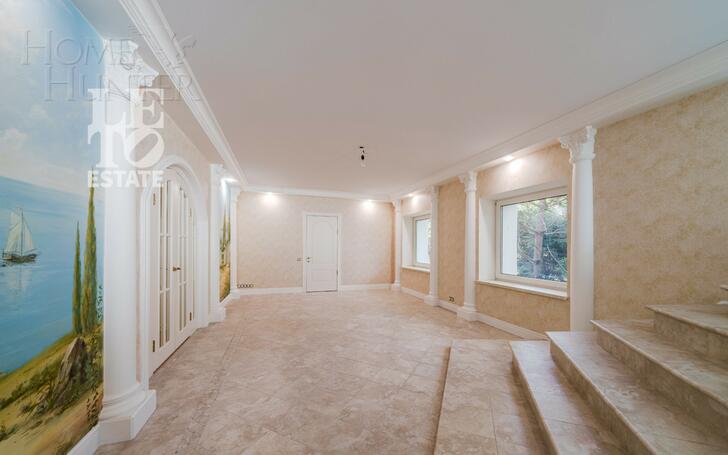 3-этажный коттедж 600 м² с отделкой