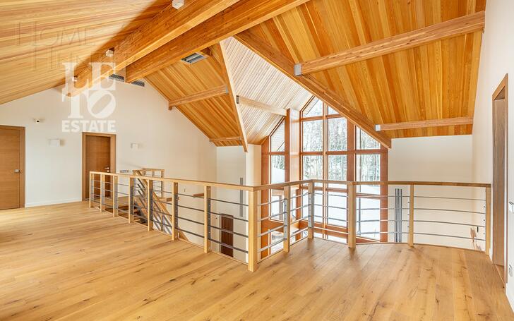 3-этажный коттедж 600 м² с отделкой