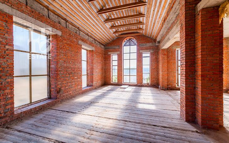 2-этажный коттедж 1 050 м² без отделки
