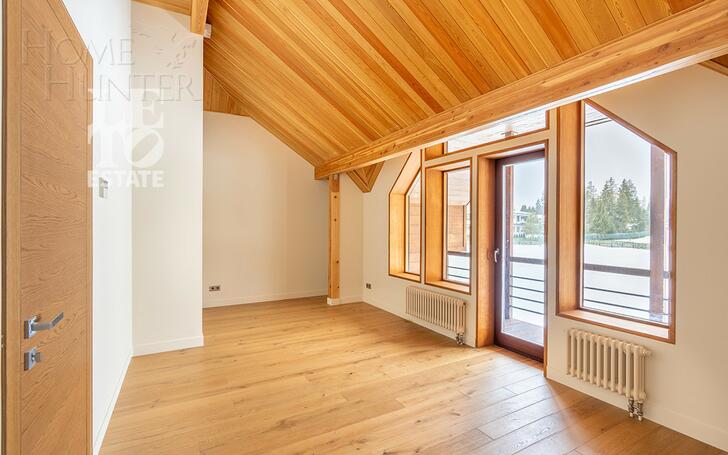 3-этажный коттедж 600 м² с отделкой