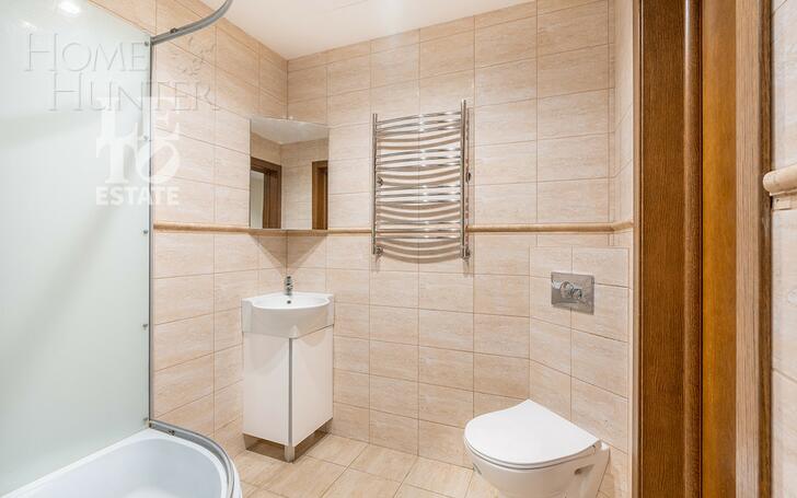 3-этажный коттедж 600 м² с отделкой