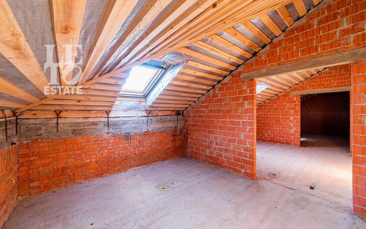 2-этажный коттедж 1 050 м² без отделки