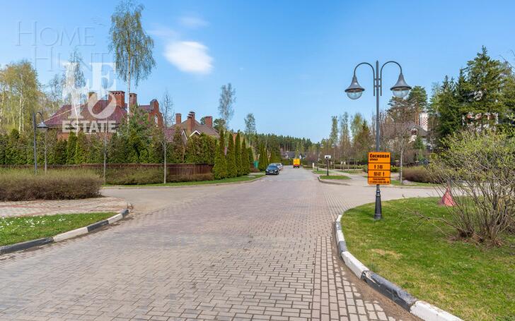 2-этажный коттедж 1 556 м² с отделкой