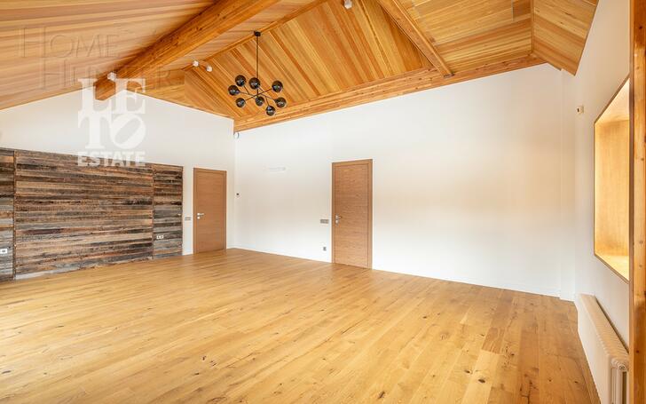 3-этажный коттедж 600 м² с отделкой