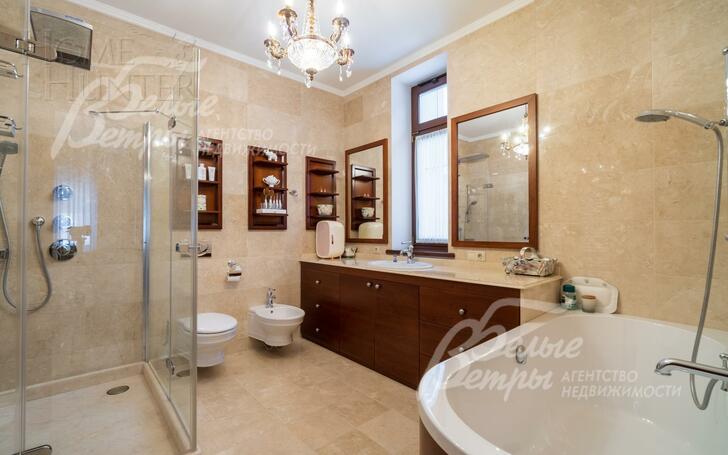 2-этажный коттедж 2 200 м² с отделкой