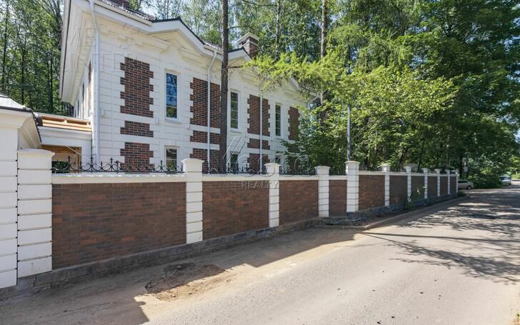 2-этажный коттедж 280 м² без отделки