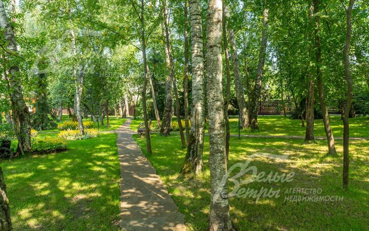 2-этажный коттедж 2 200 м² с отделкой