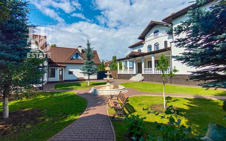 2-этажный коттедж 1 350 м² без отделки