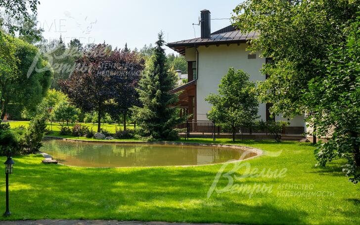 2-этажный коттедж 2 200 м² с отделкой