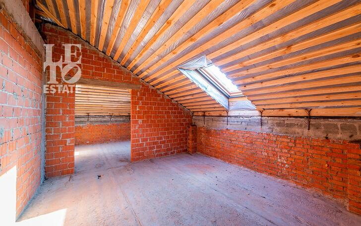 2-этажный коттедж 1 050 м² без отделки