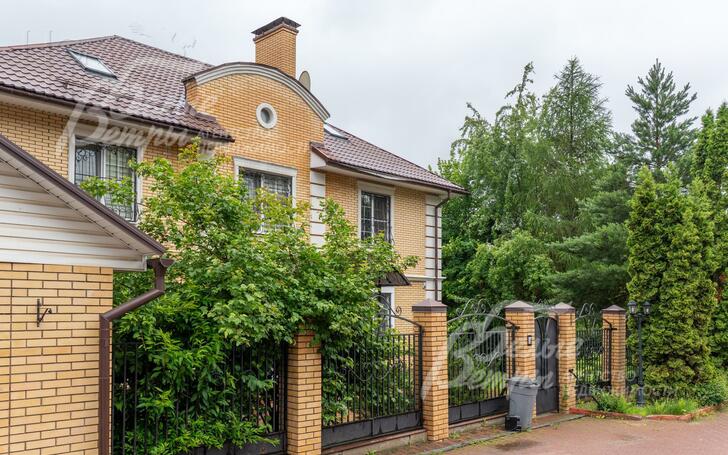 2-этажный коттедж 490 м² с отделкой