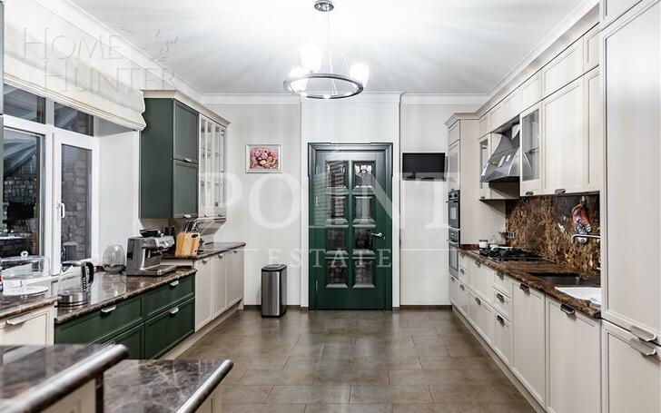 2-этажный коттедж 1 150 м² с отделкой