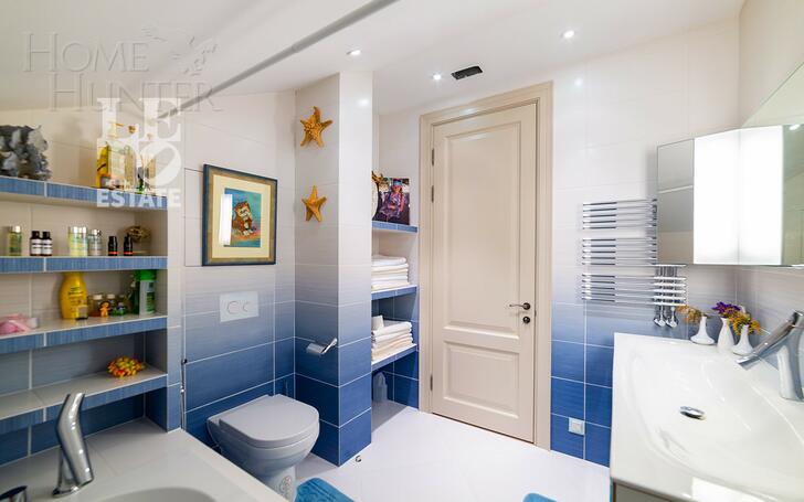 2-этажный коттедж 284.9 м² с отделкой