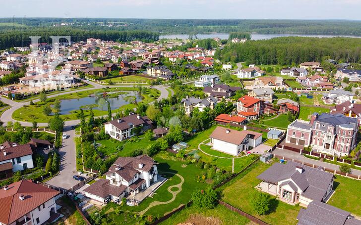 2-этажный коттедж 284.9 м² с отделкой
