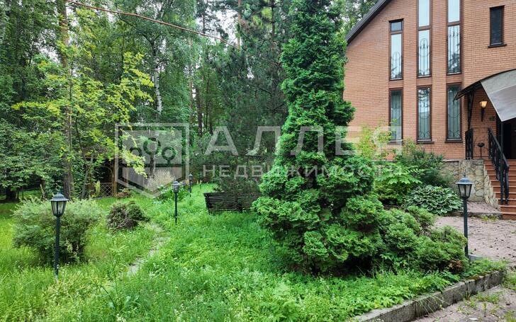 2-этажный коттедж 400 м² с отделкой