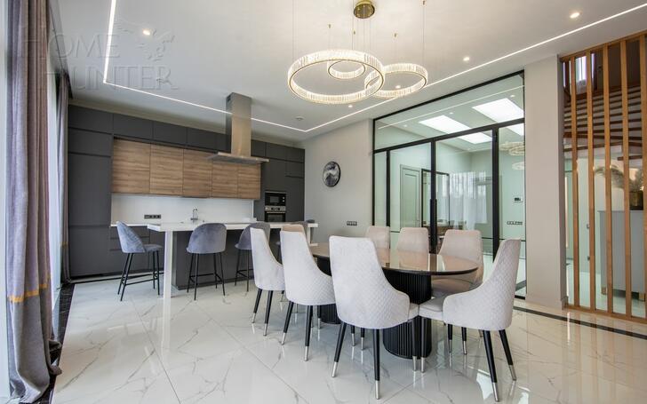 2-этажный коттедж 300 м² с отделкой