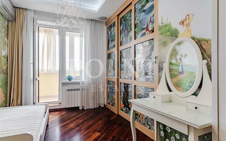 5-КОМН. КВАРТИРА С ОТДЕЛКОЙ 180.8 М² НА 9 ЭТАЖЕ