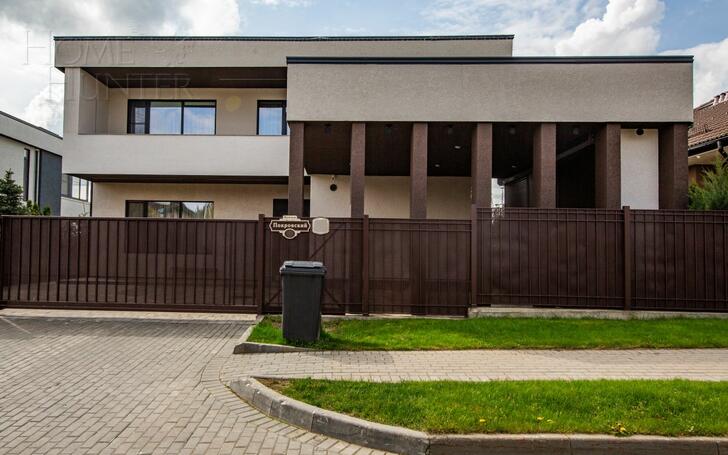 2-этажный коттедж 300 м² с отделкой