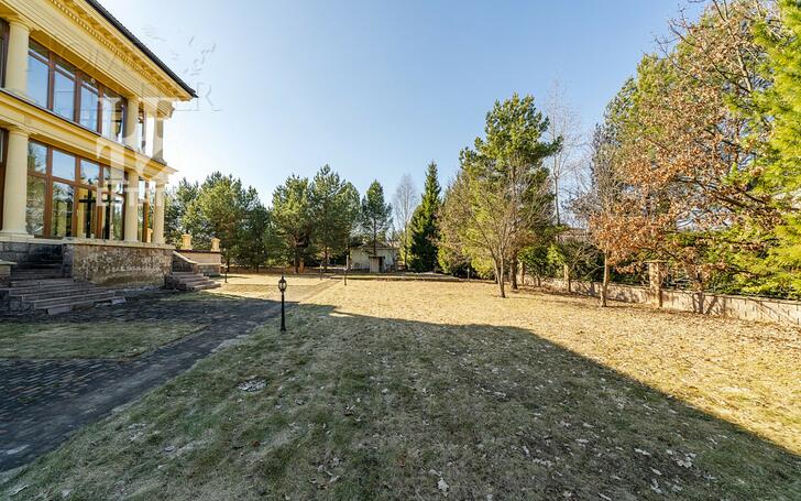 2-этажный коттедж 800 м² с отделкой