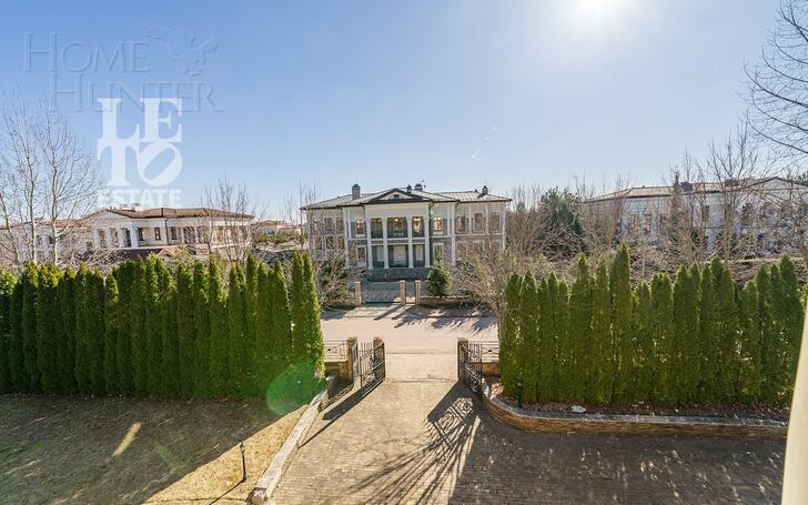 2-этажный коттедж 800 м² с отделкой