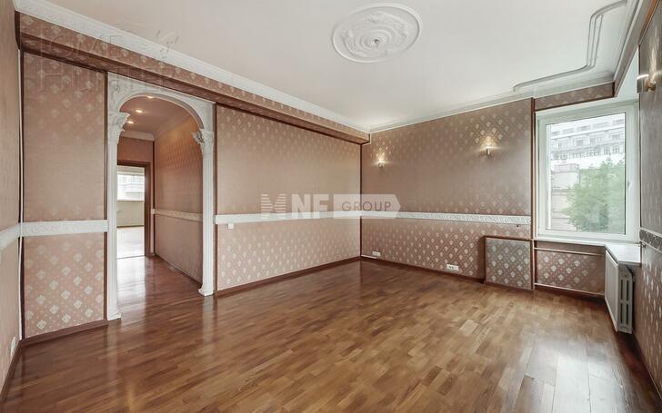 6-КОМН. КВАРТИРА С ОТДЕЛКОЙ 248 М² НА 4 ЭТАЖЕ