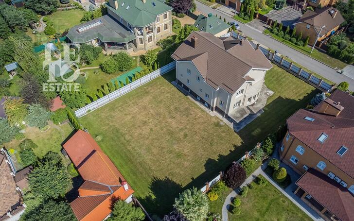 2-этажный коттедж 850 м² без отделки