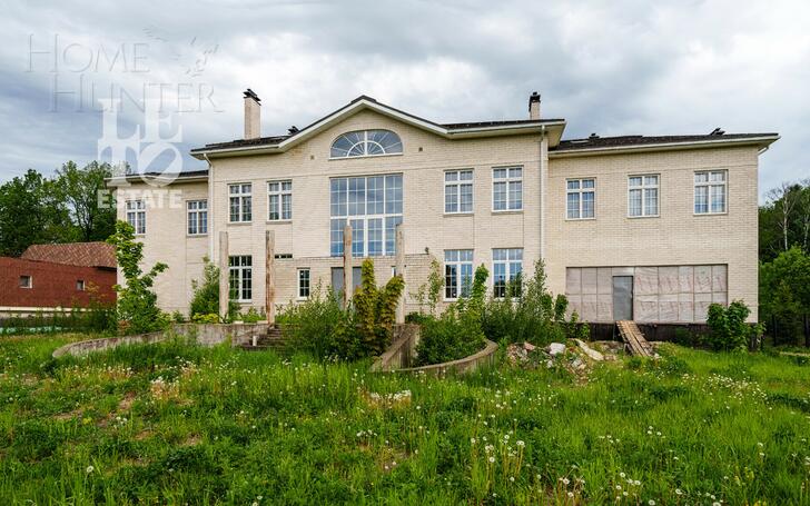 2-этажный коттедж 921 м² без отделки
