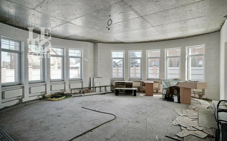2-этажный коттедж 850 м² без отделки