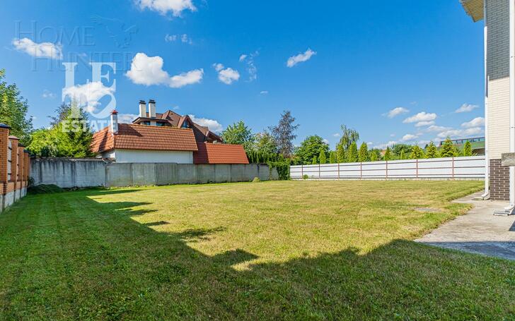2-этажный коттедж 850 м² без отделки