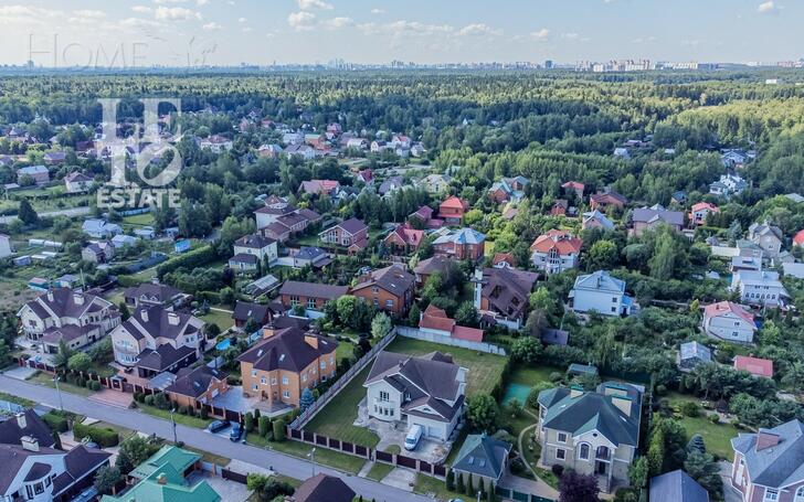 2-этажный коттедж 850 м² без отделки