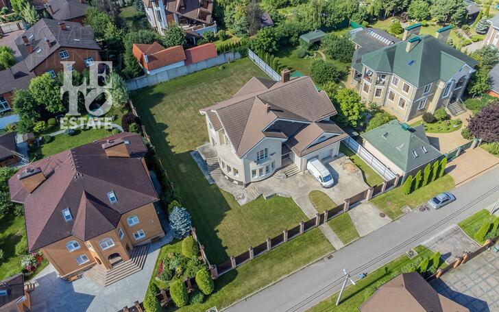2-этажный коттедж 850 м² без отделки