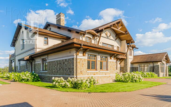 2-этажный коттедж 1 272.6 м² без отделки