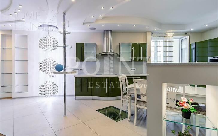 5-КОМН. КВАРТИРА С ОТДЕЛКОЙ 180.8 М² НА 9 ЭТАЖЕ