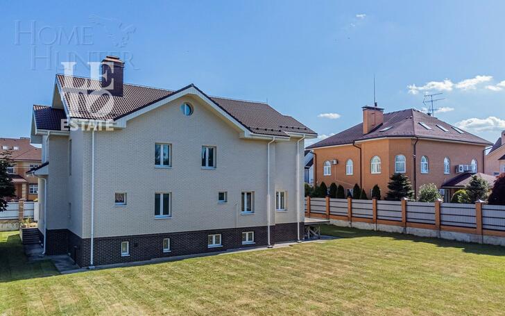 2-этажный коттедж 850 м² без отделки