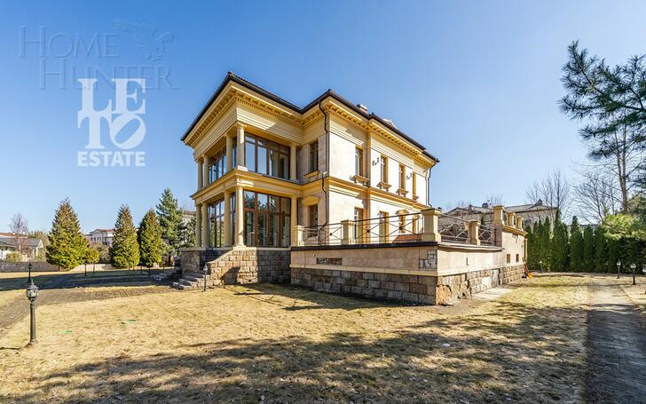 2-этажный коттедж 800 м² с отделкой