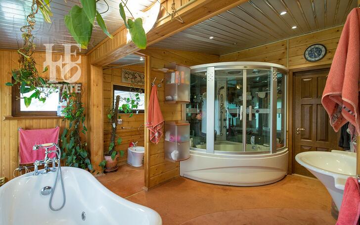 3-этажный коттедж 310 м² с отделкой