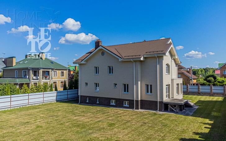 2-этажный коттедж 850 м² без отделки