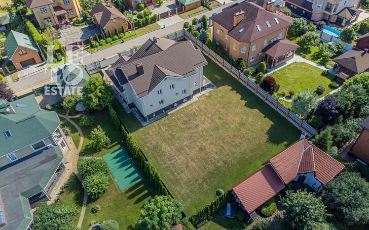 2-этажный коттедж 850 м² без отделки