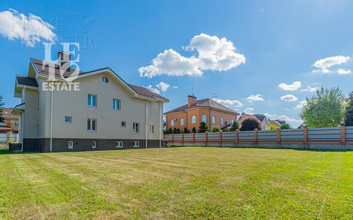 2-этажный коттедж 850 м² без отделки