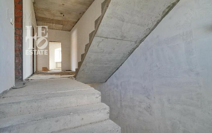 2-этажный коттедж 850 м² без отделки